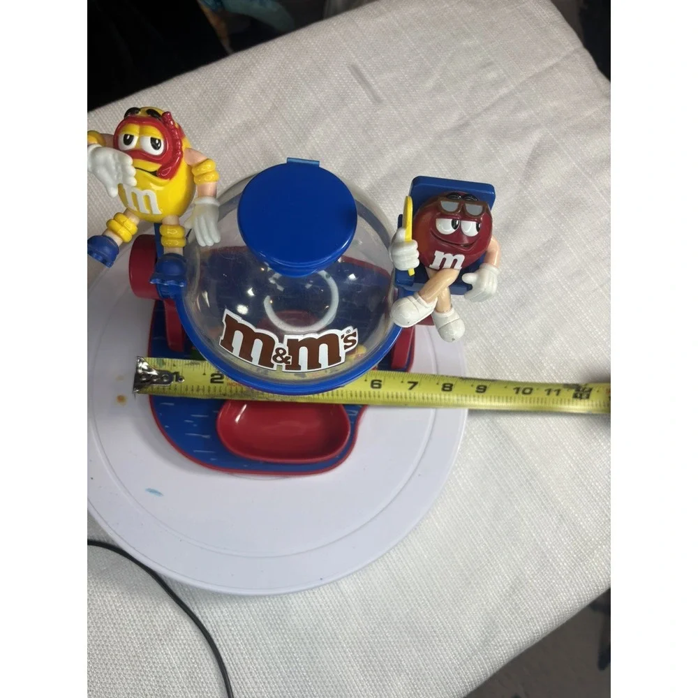M&M's Vintage Beach Lifeguard Candy Dispenser with Red M&M & Yellow Peanut